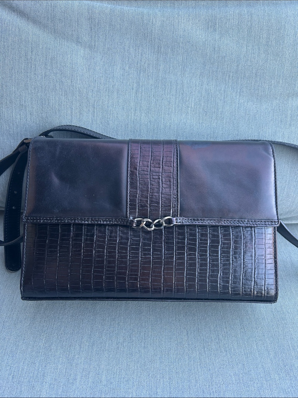 Vaneli Dark Brown Croc-Embossed Leather Crossbody Messenger  Vintage Bag